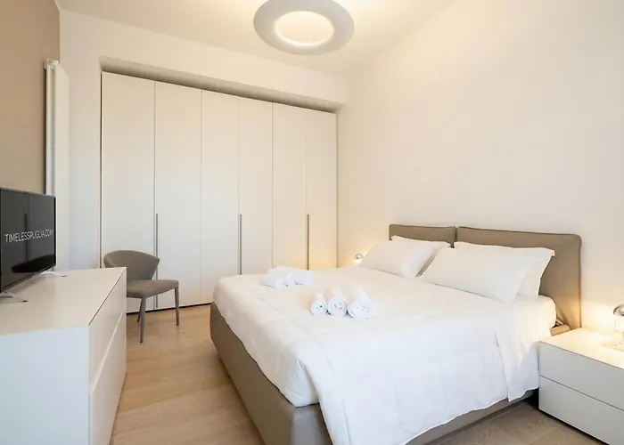 Station Apartment Bari